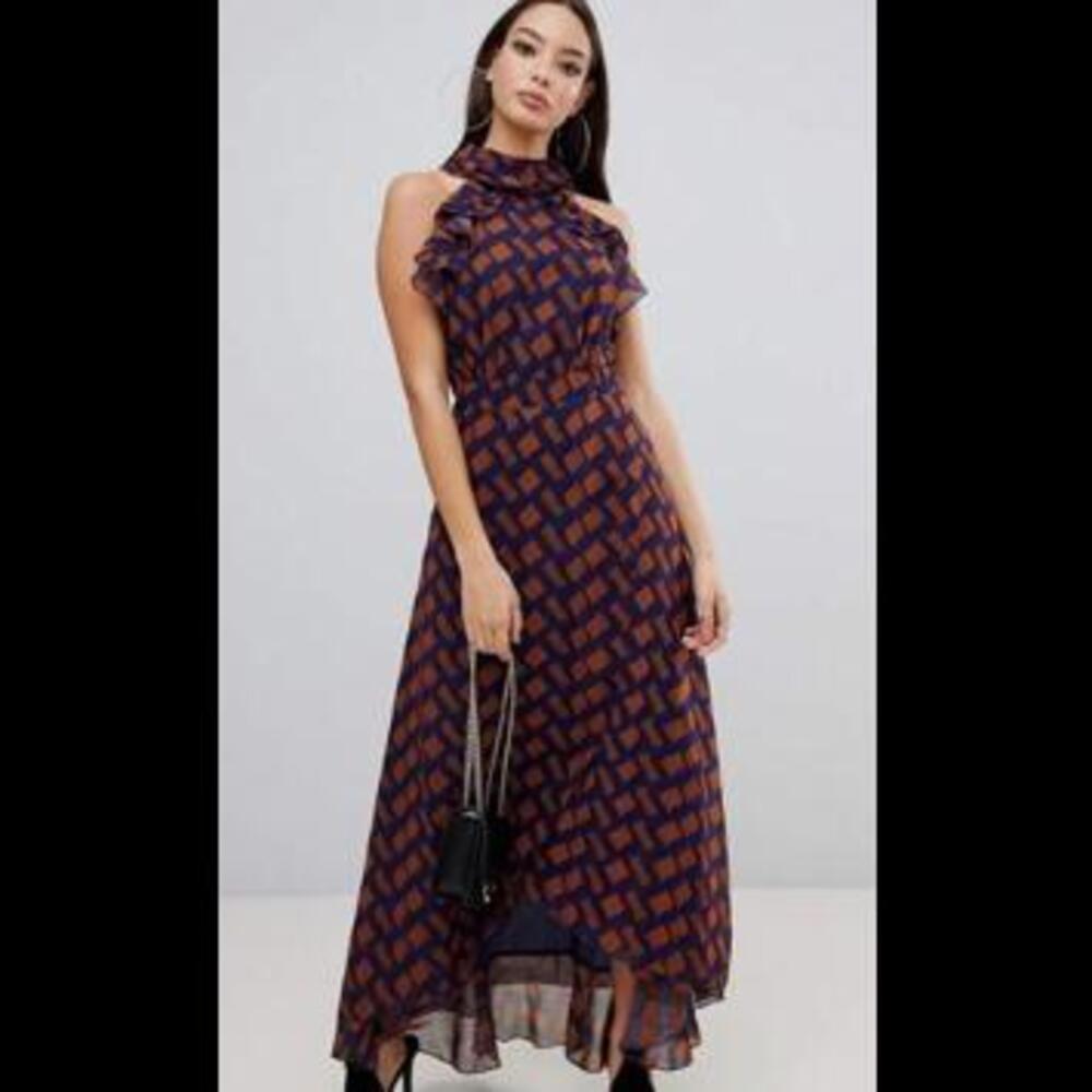 NWT PrettyLittleThing maxi dress in chevron print MSRP $92